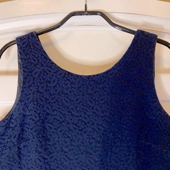 Club Monaco Sleeveless Drop-Waist Jacquard Mini Dress - Picture 4 of 12